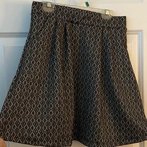 Black and Gold Skirt - Pattern